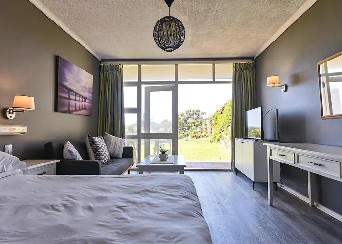 Unit 159 Brookes Hill Suites